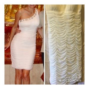 Cache one shoulder white dress